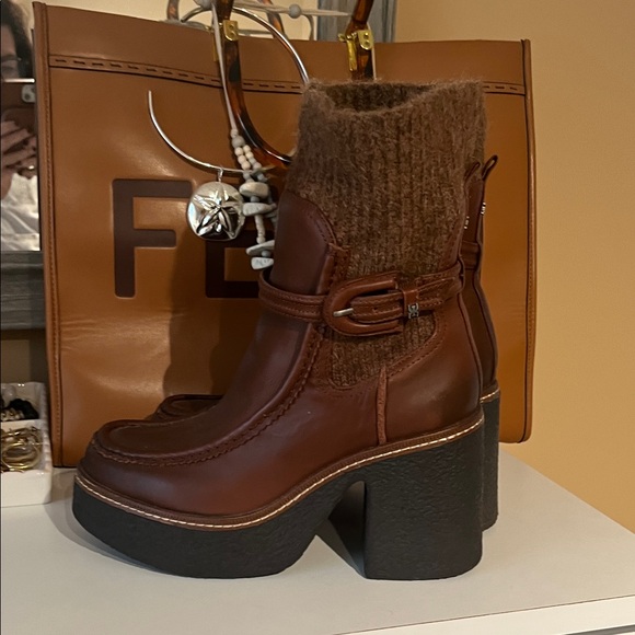 Sam Edelman Brown Heeled Boots with Knit Detail - Picture 5 of 6